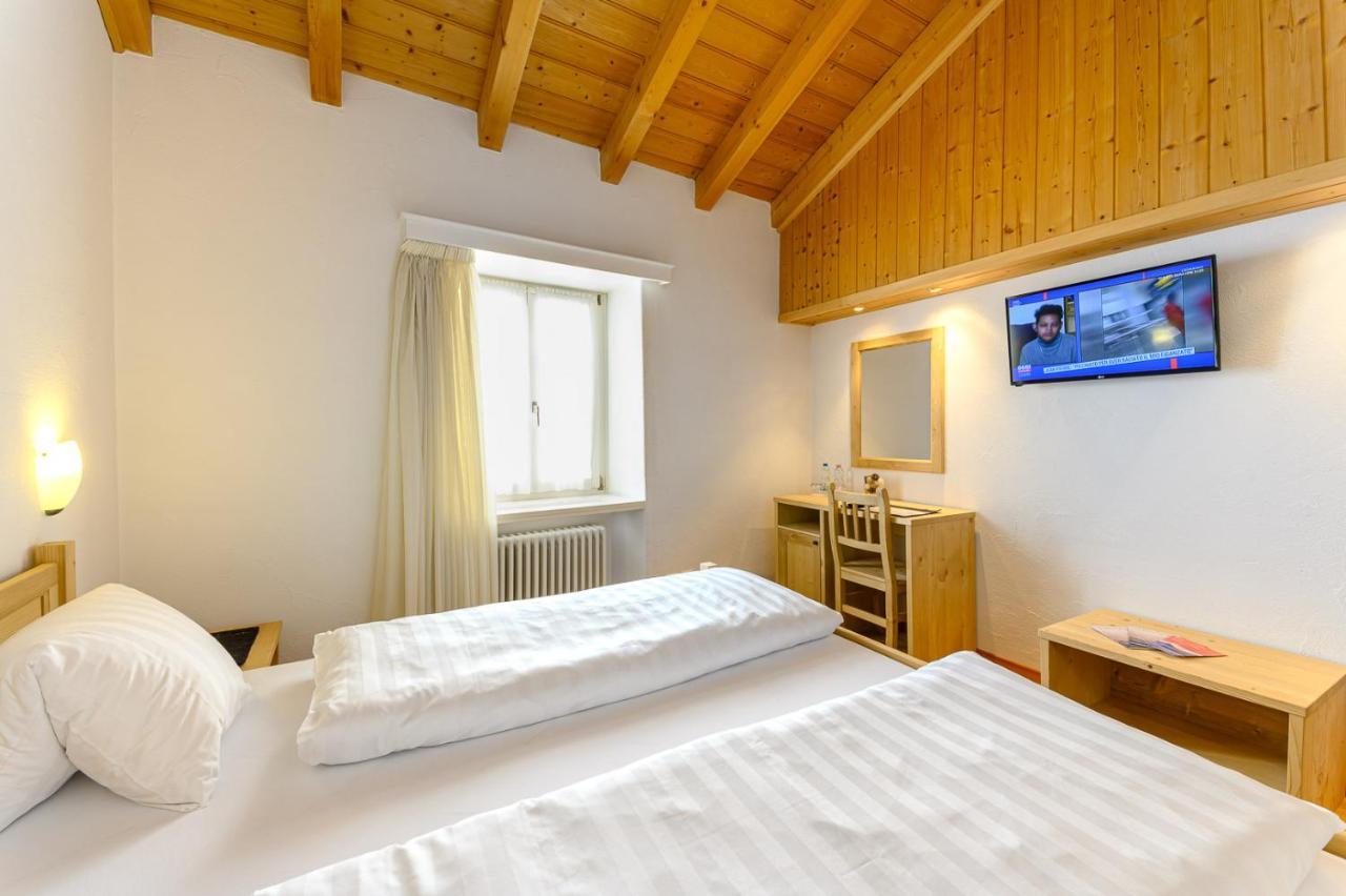 Hotel Centrale, Typically Swiss Poschiavo Εξωτερικό φωτογραφία