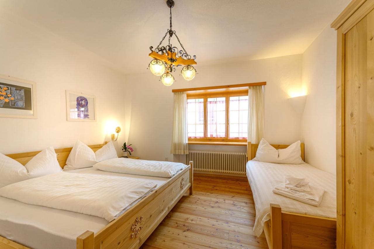 Hotel Centrale, Typically Swiss Poschiavo Εξωτερικό φωτογραφία
