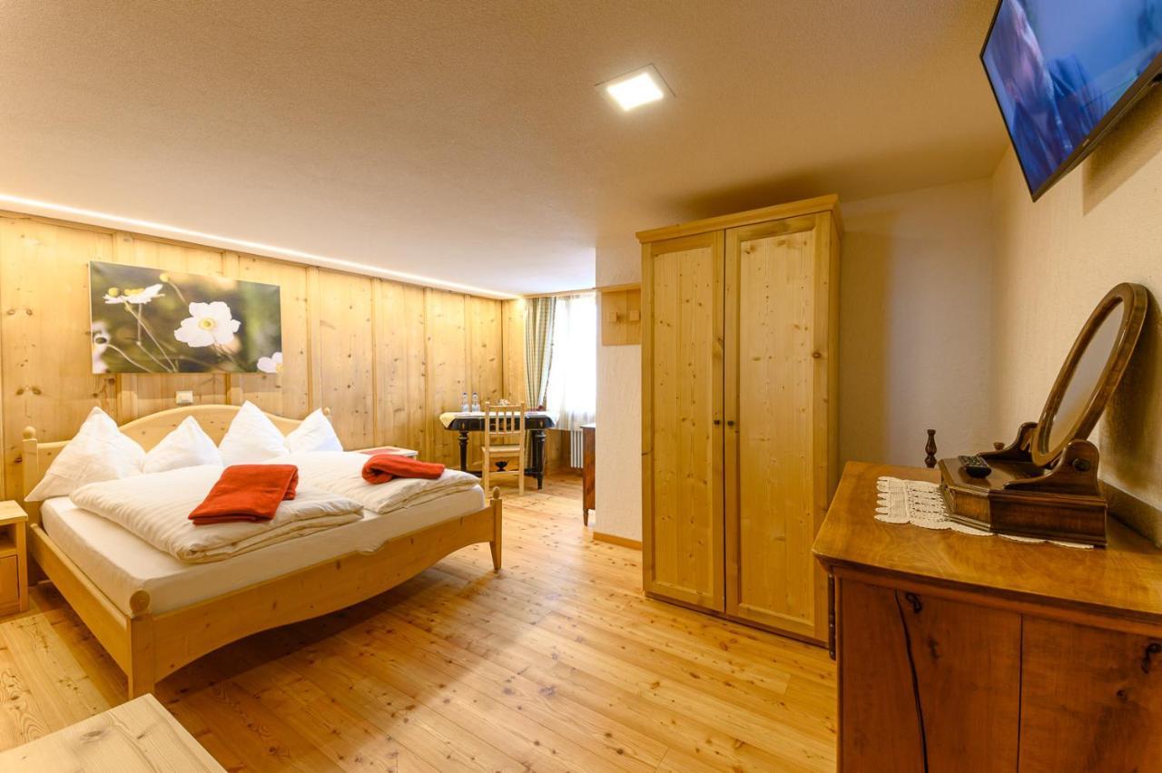 Hotel Centrale, Typically Swiss Poschiavo Εξωτερικό φωτογραφία