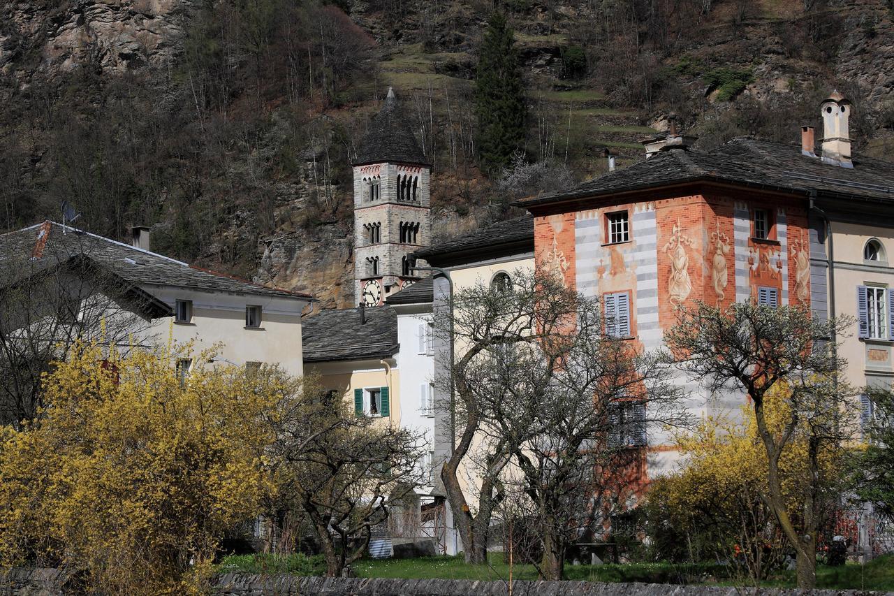 Hotel Centrale, Typically Swiss Poschiavo Εξωτερικό φωτογραφία