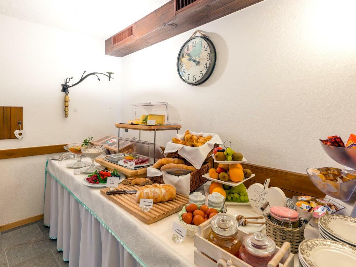 Hotel Centrale, Typically Swiss Poschiavo Εξωτερικό φωτογραφία